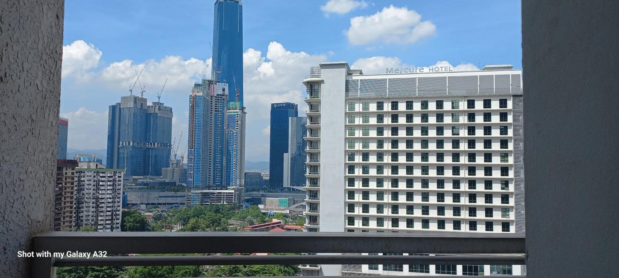 One Maxim Residence At Taragon Kuala Lumpur Exterior foto